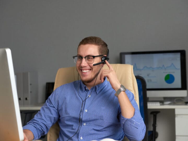 Headsets com cancelamento de ruído: como melhoram suas chamadas e evitam distrações