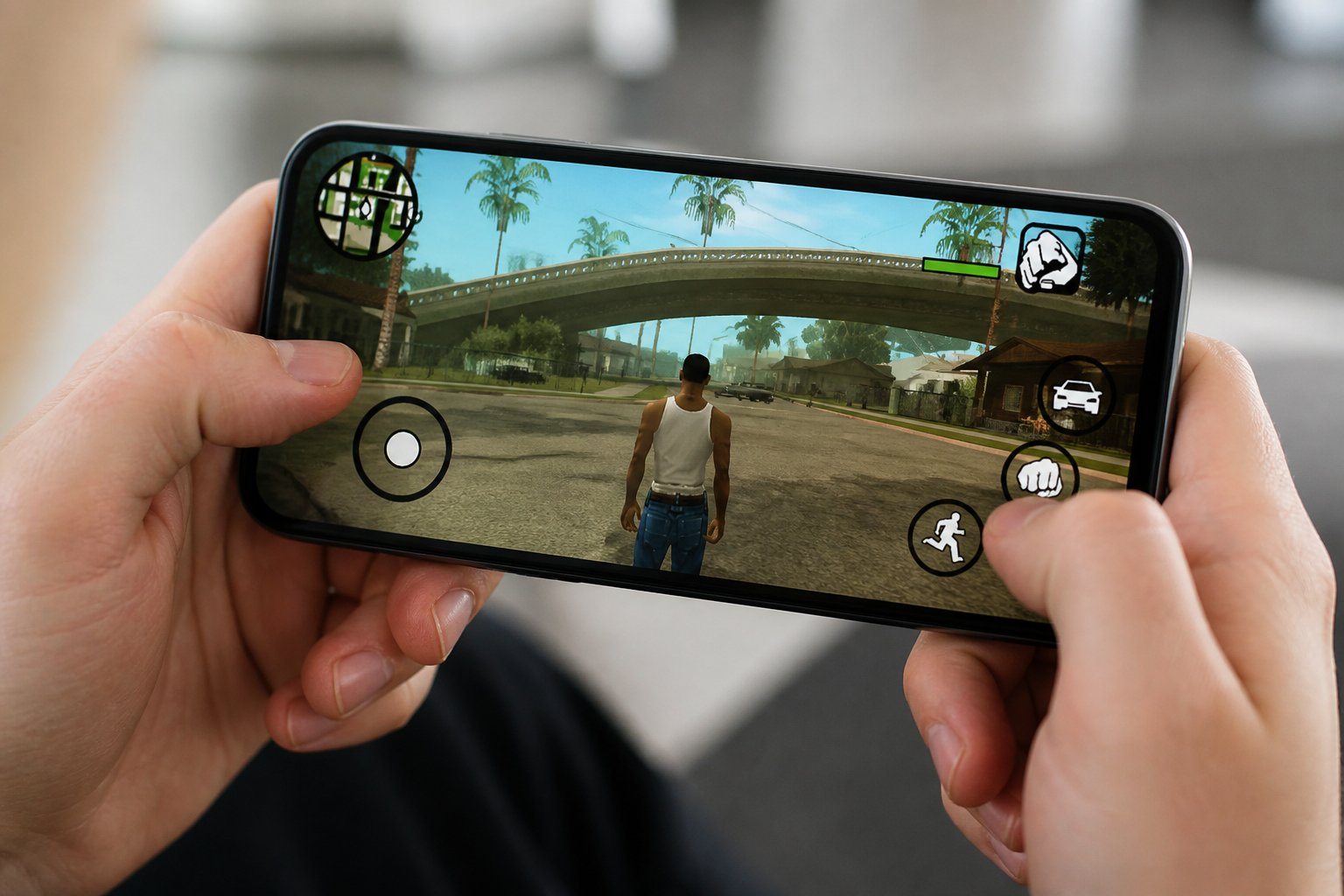Pessoa segurando um smartphone mostrando a tela do jogo GTA San Andreas, com foco na interação para ativar códigos no celular.